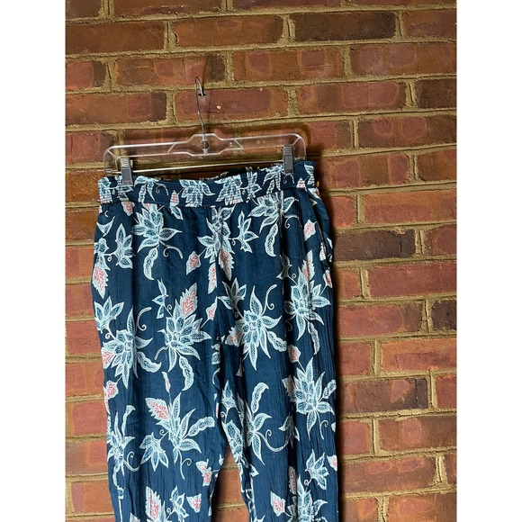 Carve Designs Blue Floral joggers - Picture 4 of 6
